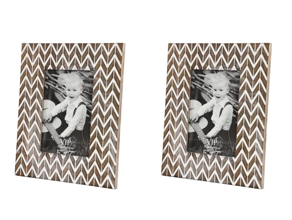 BROWN WOOD MODERN PHOTO FRAME,