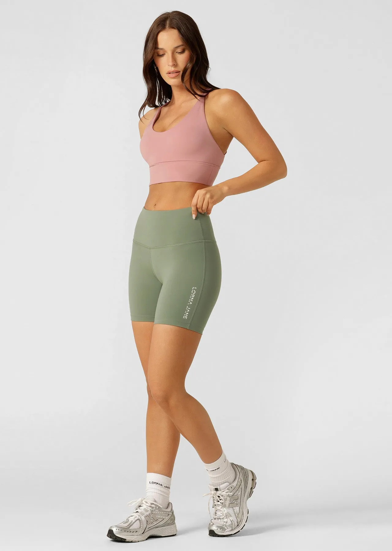 Lotus No Chafe Pocket 16cm Bike Shorts | Light Khaki