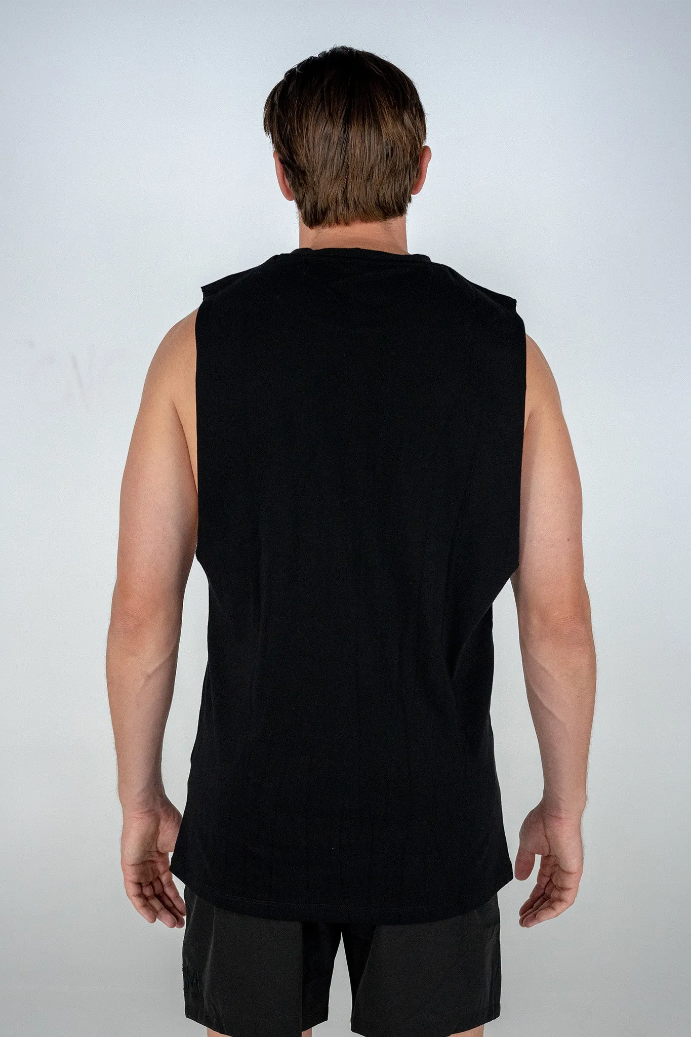 MAKIN SINGLET IN BLACK