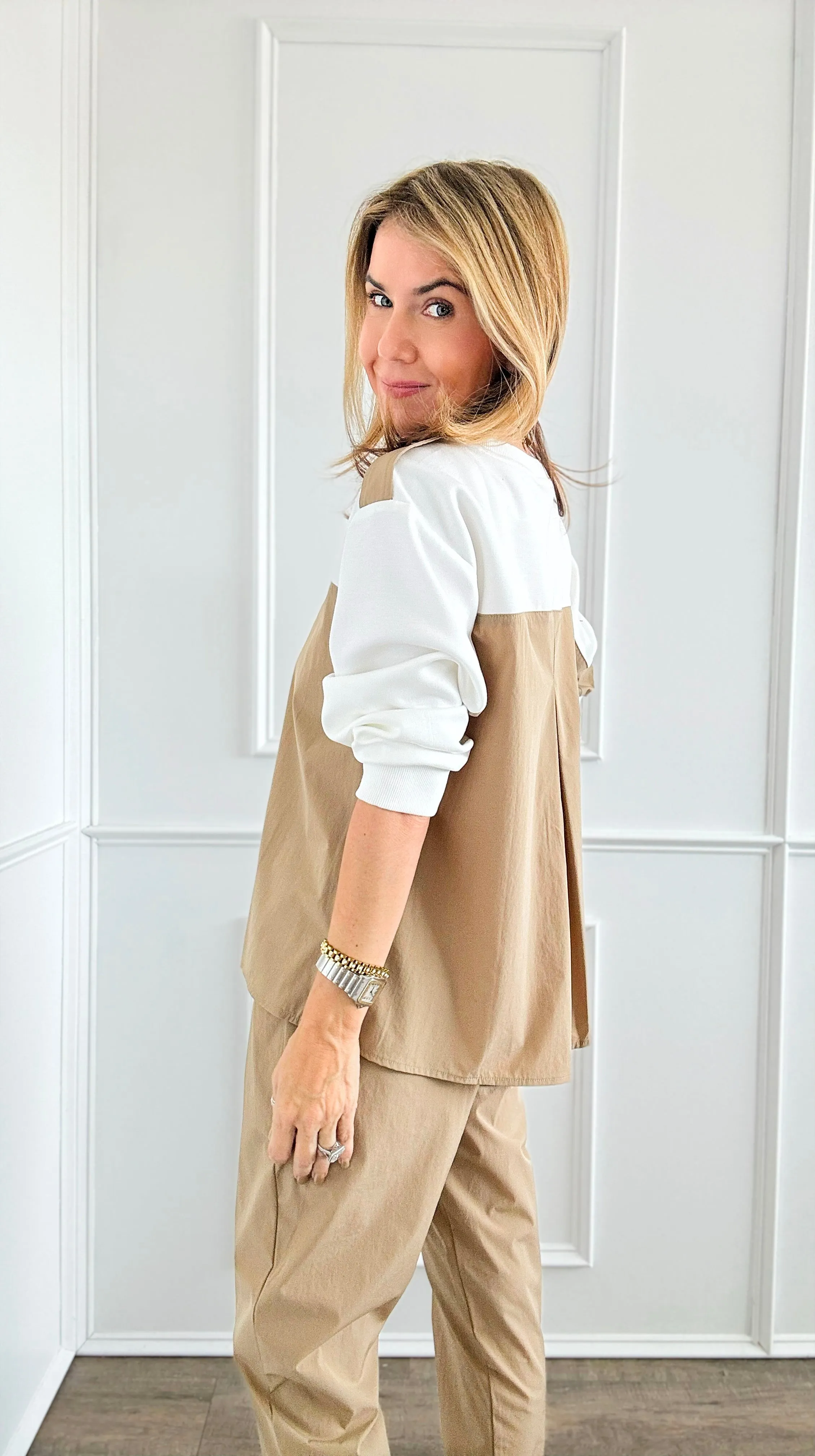 Modern Contrast Pocket Top