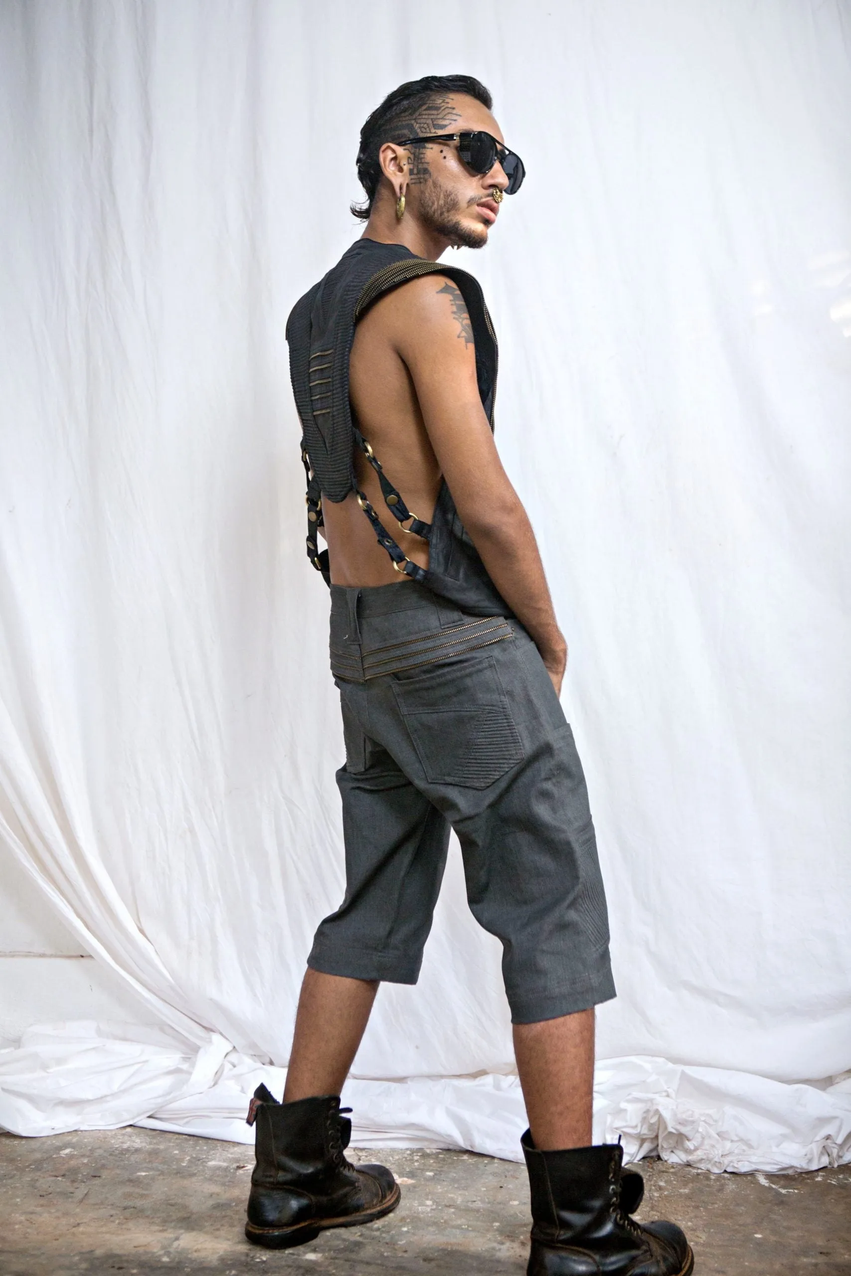 Serial shorts mens
