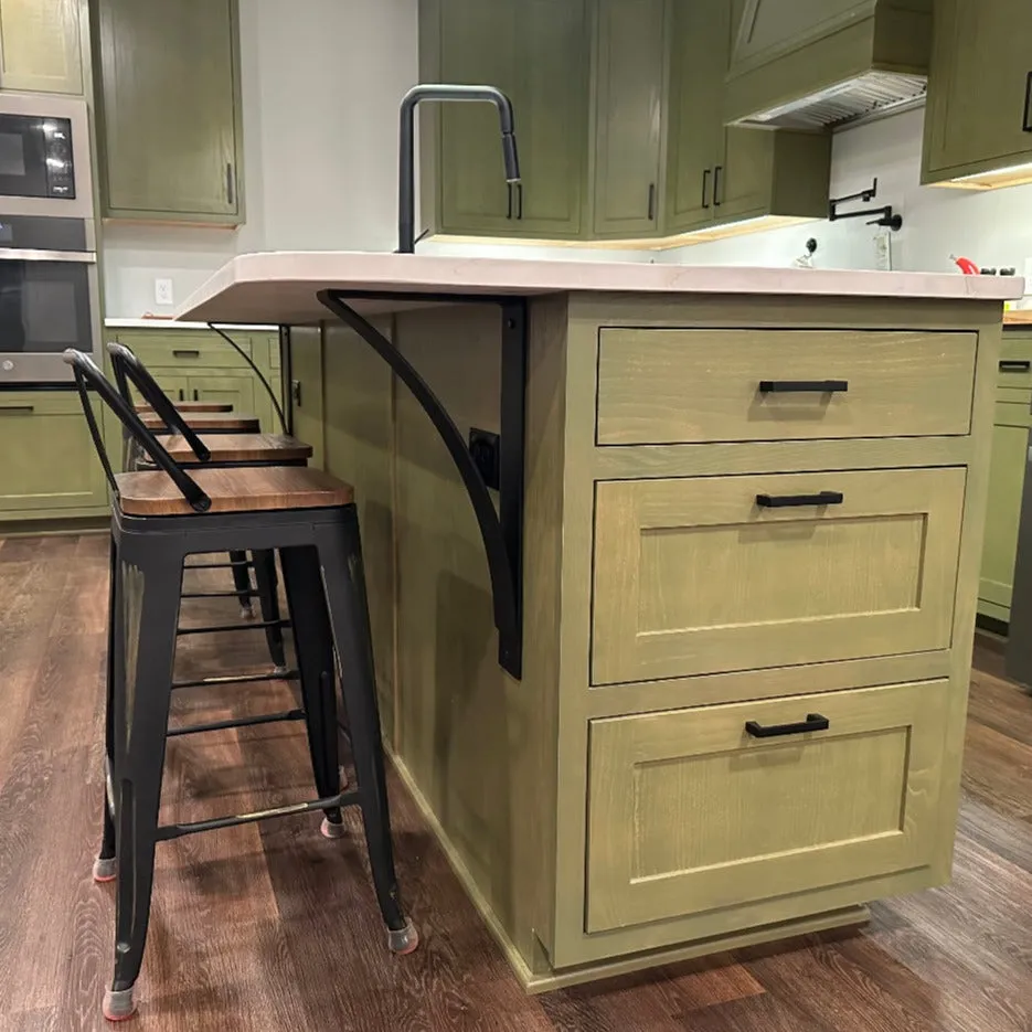 The DeOrdio Modern Industrial Countertop Bracket